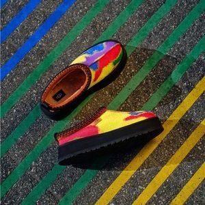 UGG Tazz Pridepop NWOT
